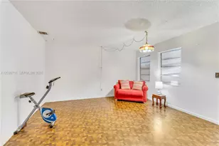 551 NW 99th Way, Pembroke Pines, FL 33024 - Photo 26