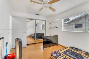 551 NW 99th Way, Pembroke Pines, FL 33024 - Photo 36