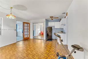 551 NW 99th Way, Pembroke Pines, FL 33024 - Photo 22