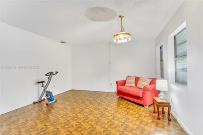 551 NW 99th Way, Pembroke Pines, FL 33024 - Photo 24
