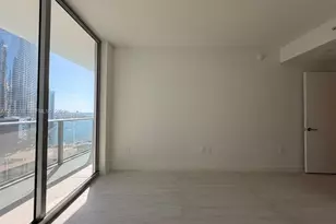 77 SE 5th St, Miami, FL 33131 - Photo 10