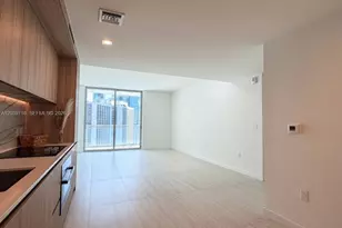 77 SE 5th St, Miami, FL 33131 - Photo 12