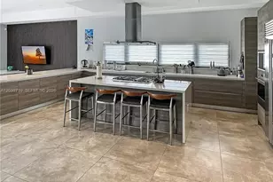 16640 Sunset Way, Weston, FL 33326 - Photo 10