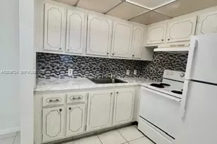202 Mansfield, Boca Raton, FL 33434 - Photo 4