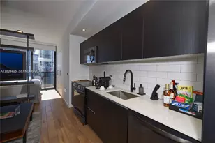 398 NE 5th St, Miami, FL 33132 - Photo 10