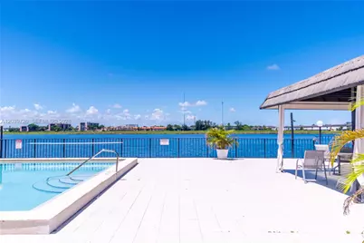 601 Ives Dairy Rd #101-8, Miami, FL 33179 - Photo 32