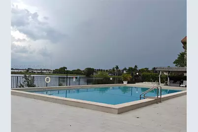 601 Ives Dairy Rd #101-8, Miami, FL 33179 - Photo 12