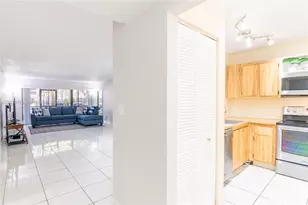 601 Ives Dairy Rd, Miami, FL 33179 - Photo 8