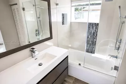 8725 SW 160 St, Palmetto Bay, FL 33157 - Photo 12