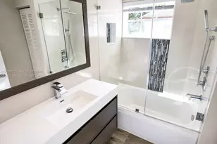 8725 SW 160th St, Palmetto Bay, FL 33157 - Photo 12