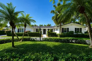 8725 SW 160th St, Palmetto Bay, FL 33157 - Photo 2