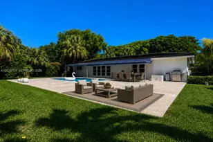 8725 SW 160th St, Palmetto Bay, FL 33157 - Photo 10