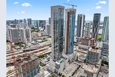 20 NE 11th St #2211, Miami, FL 33132 - Photo 2