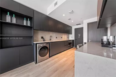 20 NE 11th St #2211, Miami, FL 33132 - Photo 6