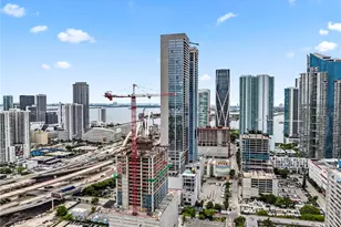20 NE 11th St, Miami, FL 33132 - Photo 26