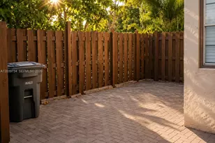 22384 Palomita Dr, Boca Raton, FL 33428 - Photo 4