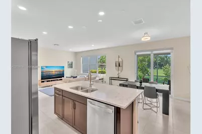 1183 Eucalyptus Dr, Hollywood, FL 33021 - Photo 12