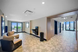 121 NE 5th St, Miami, FL 33132 - Photo 22
