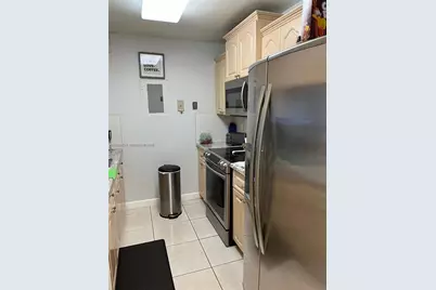 10135 NW 9th St Cir #5-208, Miami, FL 33172 - Photo 2