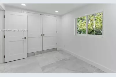 291 E Shore Dr E, Miami, FL 33133 - Photo 20