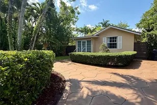 4456 SW 10th St, Miami, FL 33134 - Photo 2