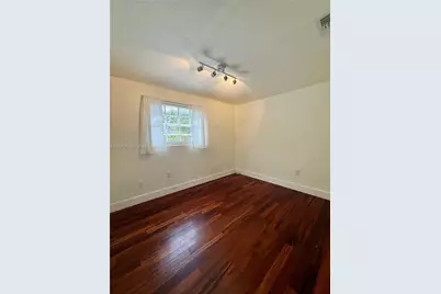 4456 SW 10th St, Miami, FL 33134 - Photo 10