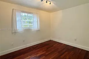 4456 SW 10th St, Miami, FL 33134 - Photo 10