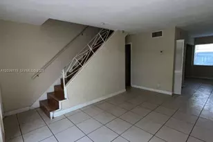 4625 NW 9th Dr, Plantation, FL 33317 - Photo 2