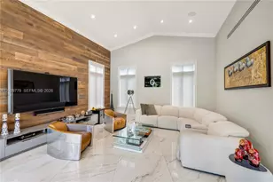 165 Paloma Dr, Coral Gables, FL 33143 - Photo 16