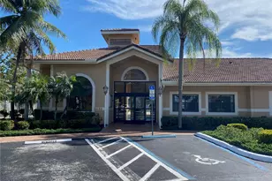 450 W Palm Cir W, Pembroke Pines, FL 33025 - Photo 1