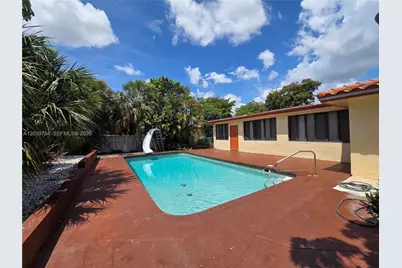 1327 NW 87th Ter, Coral Springs, FL 33071 - Photo 32