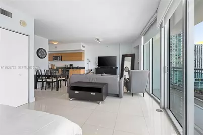 350 S Miami Ave #2815, Miami, FL 33130 - Photo 8