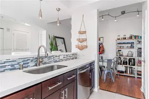 533 NE 3rd Ave, Fort Lauderdale, FL 33301 - Photo 12