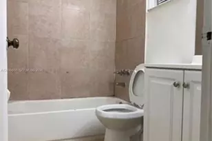 819 NE 214th Ln, Miami, FL 33179 - Photo 10