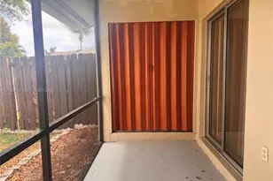 819 NE 214th Ln, Miami, FL 33179 - Photo 8
