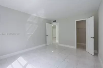 9180 Fontainebleau Blvd #103, Miami, FL 33172 - Photo 10