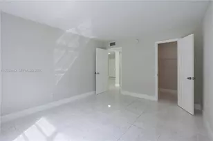 9180 Fontainebleau Blvd, Miami, FL 33172 - Photo 10