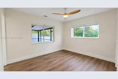 1155 Hayes St, Hollywood, FL 33019 - Photo 10