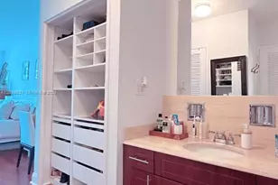 5700 Collins Ave, Miami Beach, FL 33140 - Photo 8