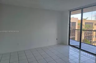 8635 NW 8th St, Miami, FL 33126 - Photo 8
