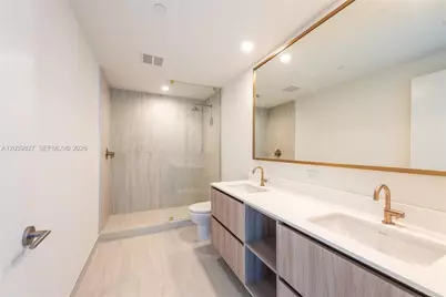 77 SE 5th St #3206, Miami, FL 33131 - Photo 26