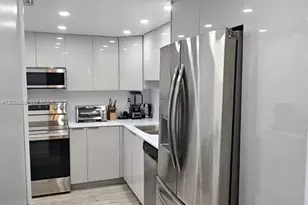 17600 N Bay Rd, Sunny Isles Beach, FL 33160 - Photo 24