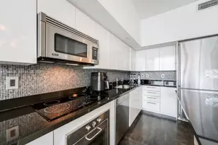 92 SW 3rd St, Miami, FL 33130 - Photo 8