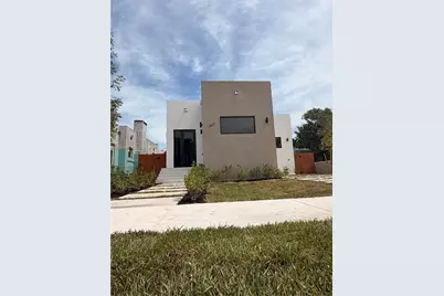 1860 NW 48th St, Miami, FL 33142 - Photo 2
