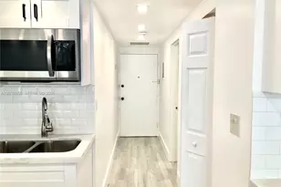 905 Brickell Bay Dr, Miami, FL 33131 - Photo 12