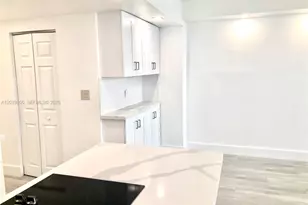 905 Brickell Bay Dr, Miami, FL 33131 - Photo 14