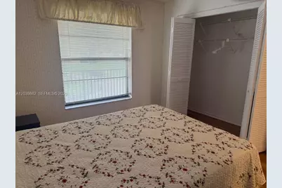 2 Briarwood Cir #212, Hollywood, FL 33024 - Photo 14