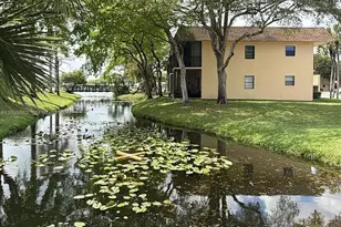 2 Briarwood Cir, Hollywood, FL 33024 - Photo 2