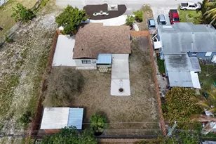 654 NW 45th St, Oakland Park, FL 33309 - Photo 30