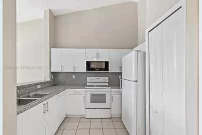 1692 SE 29th Ct #205, Homestead, FL 33035 - Photo 10